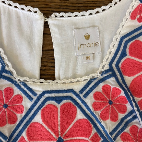 J. Marie Flutter Sleeve Embroidered Top - Picture 3 of 3